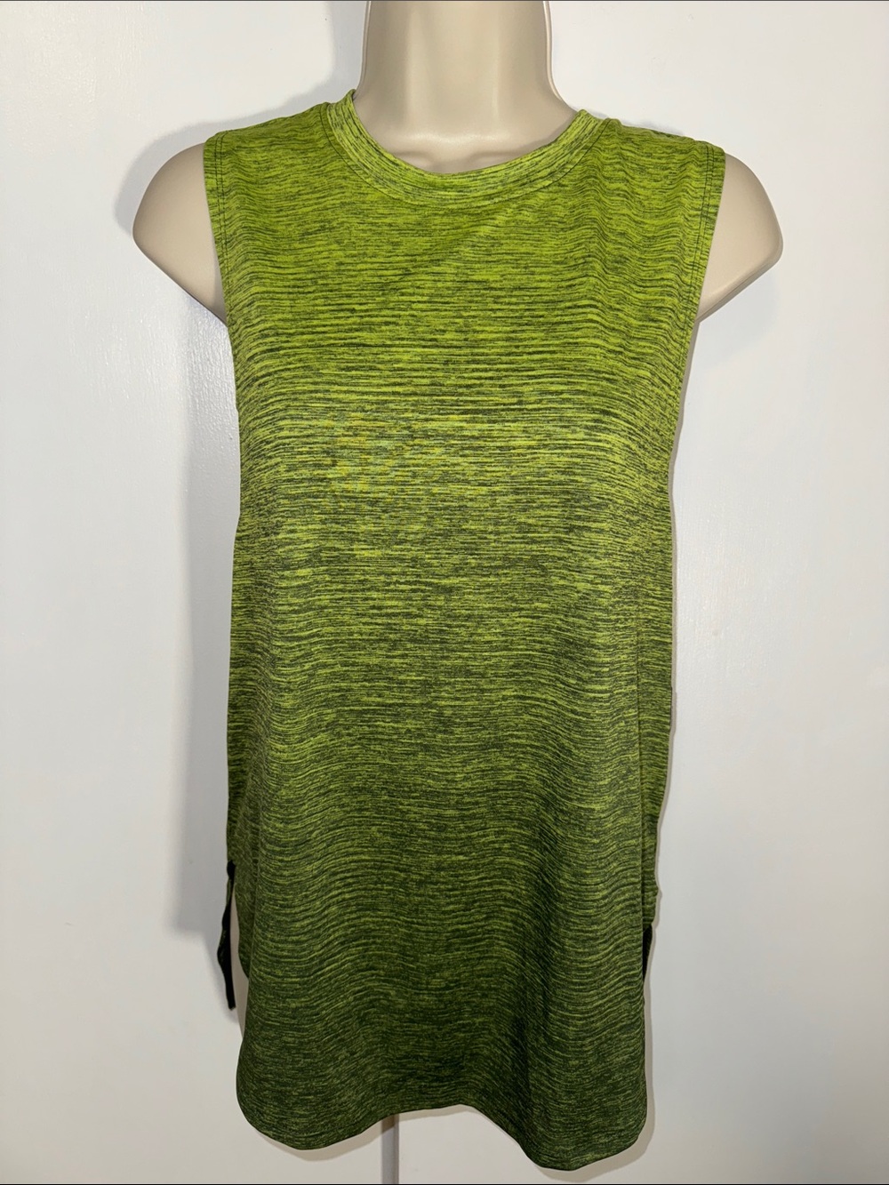 BCG Sleeveless Muscle Tank Top Athletic Shirt Green Ombre Women’s S Small